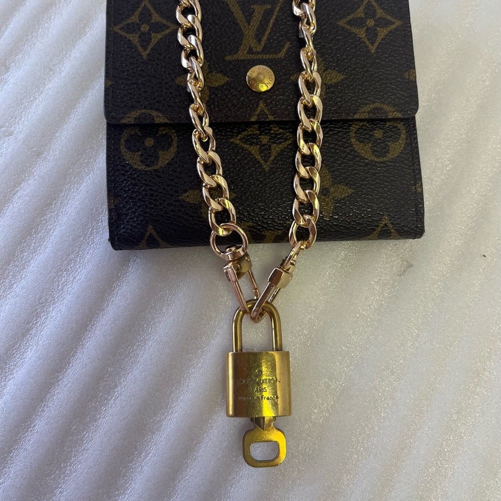 Louis Vuitton Lock and Key with Chain LV Lock and key 312 with chunky gold chain